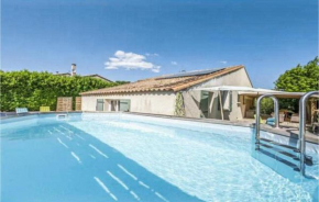 Nice home in Sommières with WiFi, Private swimming pool and 3 Bedrooms